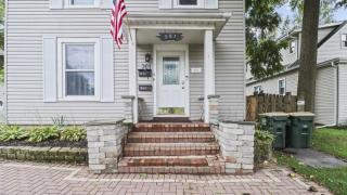 Charming apt in DT Libertyville - Near Naval Base - 8