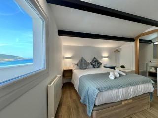 AG Casa Totoia en playa de Malpica, Galicia - 0