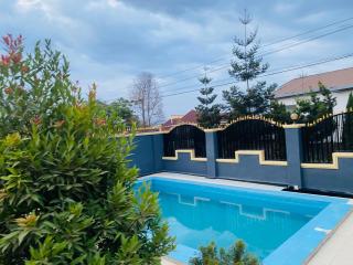 Stunning and serene 6 bedrooms villa with pool, jaccuzi and a beautiful view in a wonderful neighborhood - 8