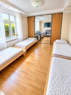 Cozy Garden Villa - 9