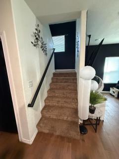 Spacious 2-story home on a cozy corner lot Pets ok - 9