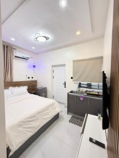 VELVET VOGUE Serviced Apartment - 1