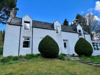 Charming cottage close to the Cairngorms - 0