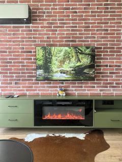 Cozy & Comfortable Apartment with free parking - 9