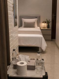 The Compact Hub - Abu Dhabi - 1