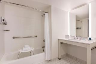 Four Points by Sheraton Sacramento Airport - 1