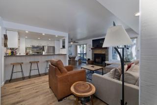 Central Mammoth Gem! 2BR2BA in Epic Location! - 4