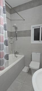 Eleven Deluxe 2BR Apt - Breakbooking CY - 3