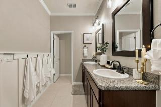 Space Coast Family Retreat 20-30 Min to Beach - 1