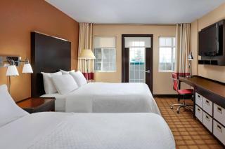 Four Points by Sheraton Hotel & Suites Calgary West - 5