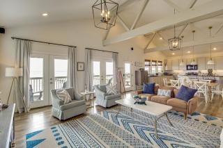 Lakefront NOLA Home w/ Hot Tub & Views! - 0