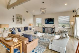 Lakefront NOLA Home w/ Hot Tub & Views! - 6