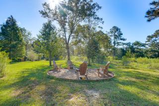 On 80 Acres! Serene Orchard Farm Stay in Lumberton - 9
