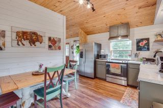 On 80 Acres! Serene Orchard Farm Stay in Lumberton - 7