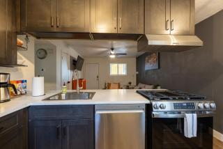 The Perfect Little Getaway-Newly Remodeled Gem - 7