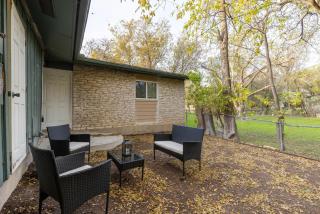 The Perfect Little Getaway-Newly Remodeled Gem - 1