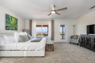 Immaculate 3BR close to Lake with Game Room Comfortably sleeps 8! - 7