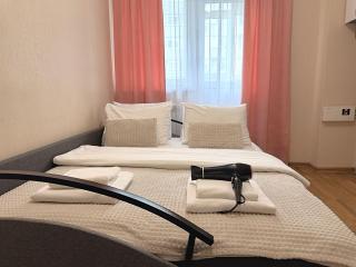 Квартира подобово Полтава, Мережа Alex Apartments, Документи для відрядження та чек з QR-кодом РРО для вашої бухгалтерії, автономне оплалення, кондиціонер, Електрика і заселенення цілодобово - 2