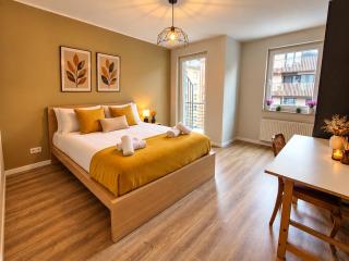 Beautiful City Apartment with free parking - 5
