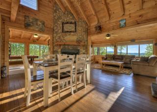 Treetop Getaway - 3