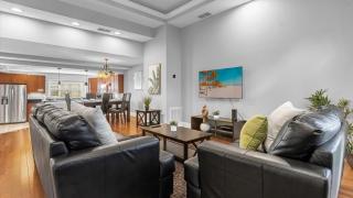 Ultimate Summer Retreat - TownHome by Disney! - 0