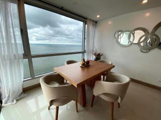 Wonderful Oceanfront Apartment - 0