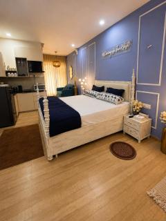 The Blue Suite - 6