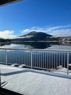 Eagles Nest Lake Front - 7