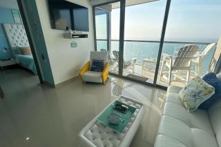 Wonderful Oceanfront Apartment - 9