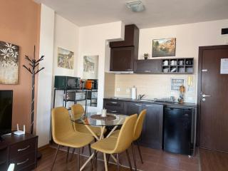 Alpine Royal Studio - 2