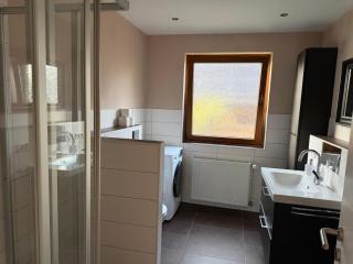 Schöne vollausgestattete 4 Zimmer Wohnung Apartment mit Terrasse und Garten in Hannover Sehnde - 8