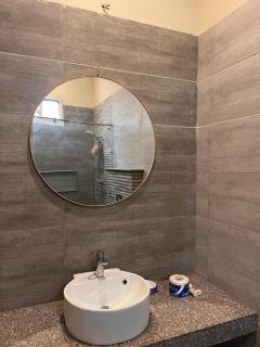 Secured beautiful 2 bed lounge condo - 7