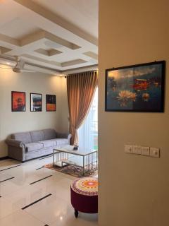 Secured beautiful 2 bed lounge condo - 3
