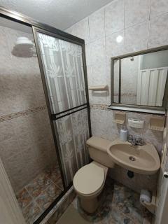 Comfort Rooms 2 with private bathrooms - 3