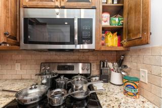Gather & Stay • Backyard Retreat • KCI & Weston - 4