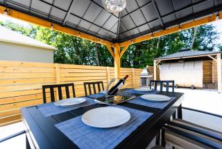 Gather & Stay • Backyard Retreat • KCI & Weston - 0