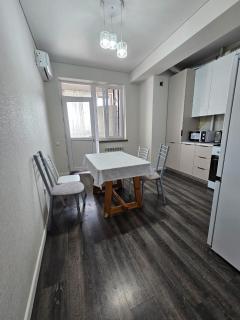Spacious & Bright 2-Bedroom Apartment near Park - 5