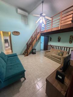 Casa Agradável há 80 metros praia toninhas - 8