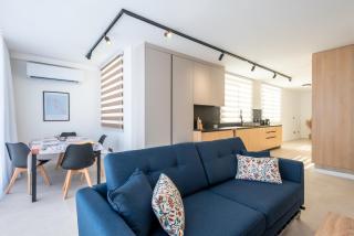 Gorgeous Penthouse Apartment With Sea View - 0