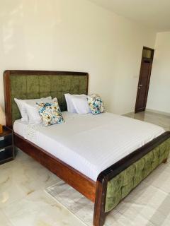 Sea View 4br AC &Pool 3 Min Walk to Beach All Ensuite - 5