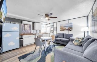 Studio 2- Leprechaun Beach Lair - 9