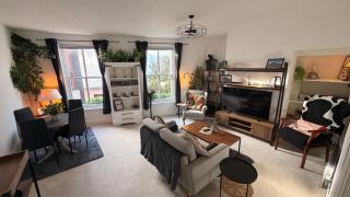 Town Centre 2 Bedroom Town House St Helier - 9