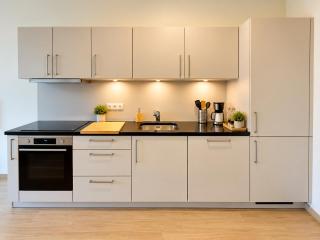 Relaxing 1 Bedroom Escape with Convenient Parking - 5