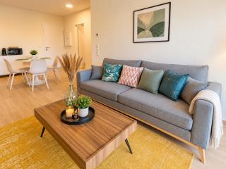 Relaxing 1 Bedroom Escape with Convenient Parking - 8