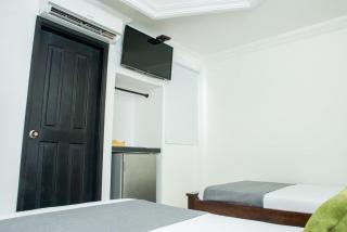 Hotel Candiac - 4