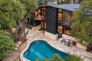 Spacious Austin Estate w Game Lounge & Pool - 0