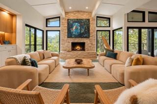 Spacious Austin Estate w Game Lounge & Pool - 9