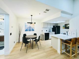 Spacious 700 Sq Ft 1BR Near Strip with View - 9