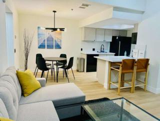 Spacious 700 Sq Ft 1BR Near Strip with View - 8