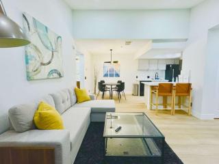 Spacious 700 Sq Ft 1BR Near Strip with View - 4